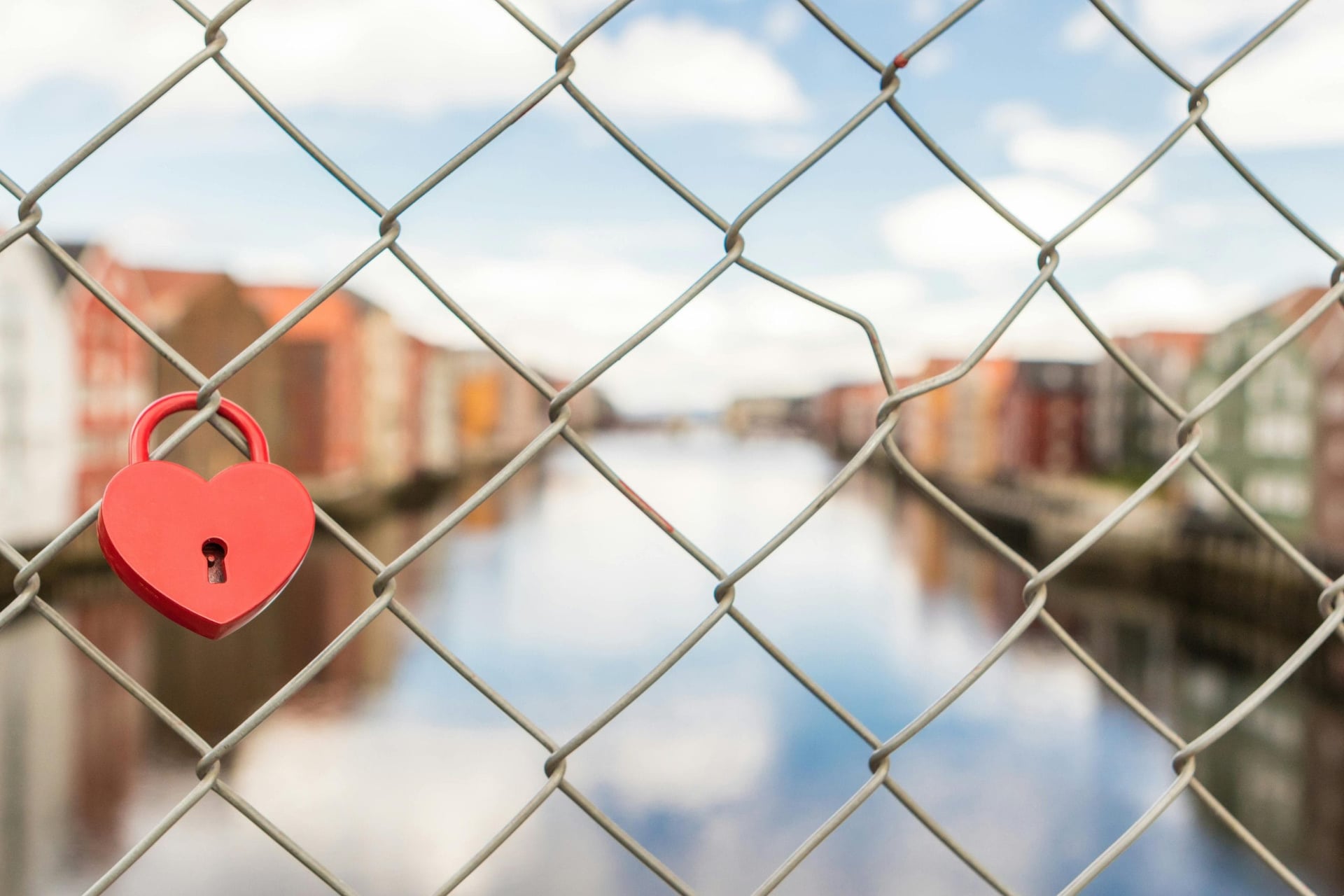 Waarom we soms zo heftig reageren op onze partner